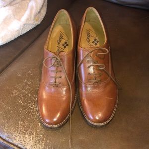 Patricia Nash oxford style heels